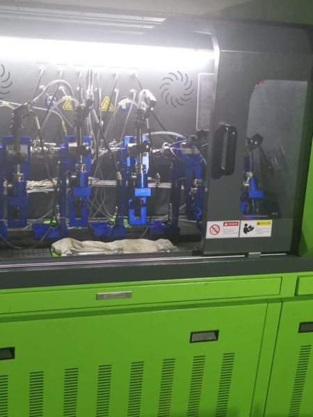 mašina stroj za testiranje in kodiranje injektorjev diz šob Bosch Denso Siemens Delphi 6 naenkrat !!!!